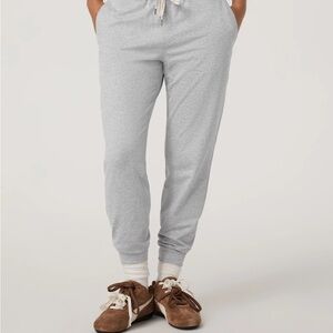 Vuori Women’s Gray Jogger Pants